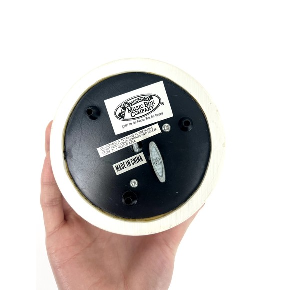 Vintage 1995 The San Francisco Music Box Company Nativity Scene Song Snow Globe - Picture 2 of 9